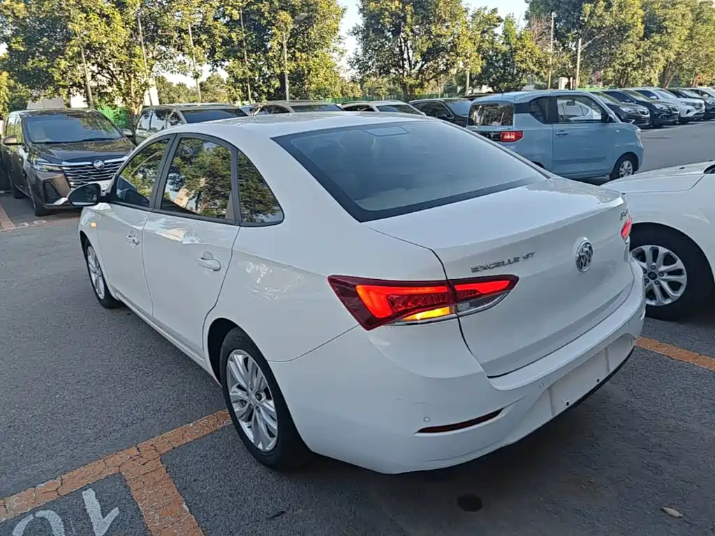 Buick Excelle — миниатюра 5