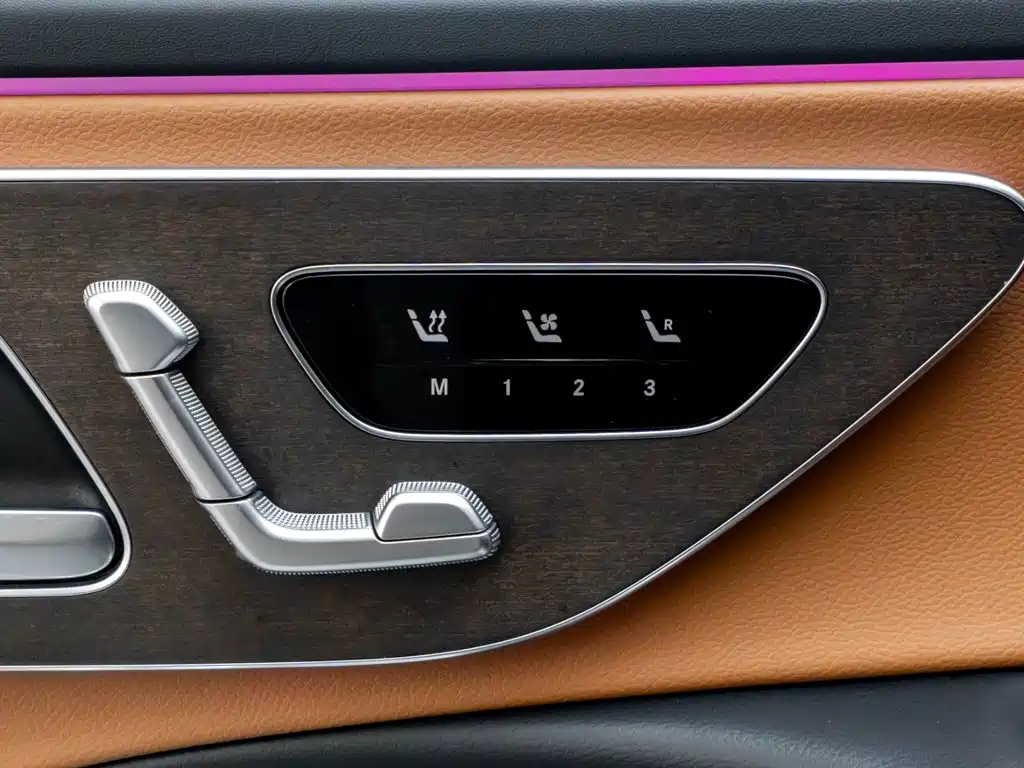 Mercedes-Benz E-Class — миниатюра 19