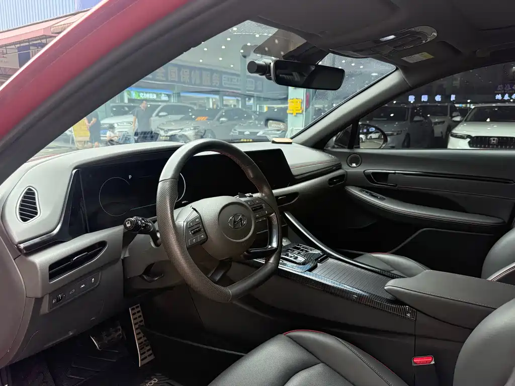Hyundai Sonata — миниатюра 8