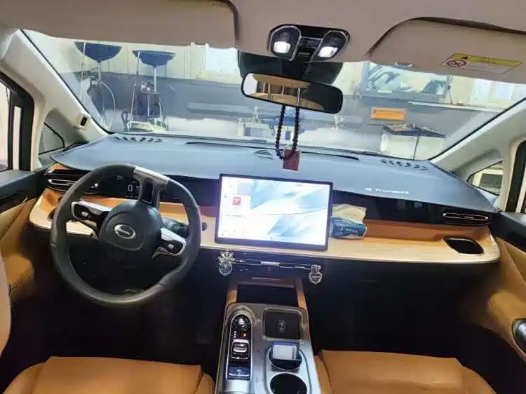 GAC Motor Trumpchi E8 PHEV — миниатюра 7