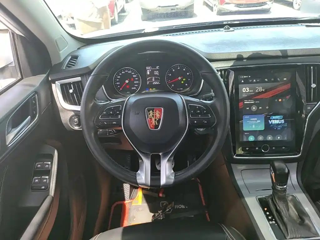Roewe RX5 — миниатюра 11