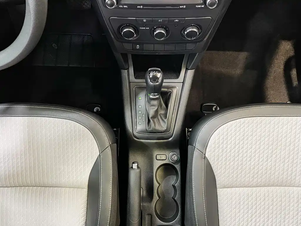 Skoda Yeti — миниатюра 20