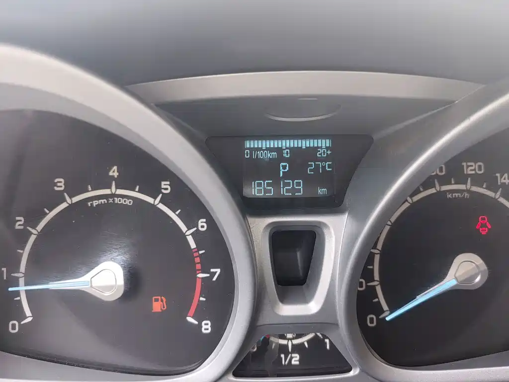 Ford Ecosport — миниатюра 10