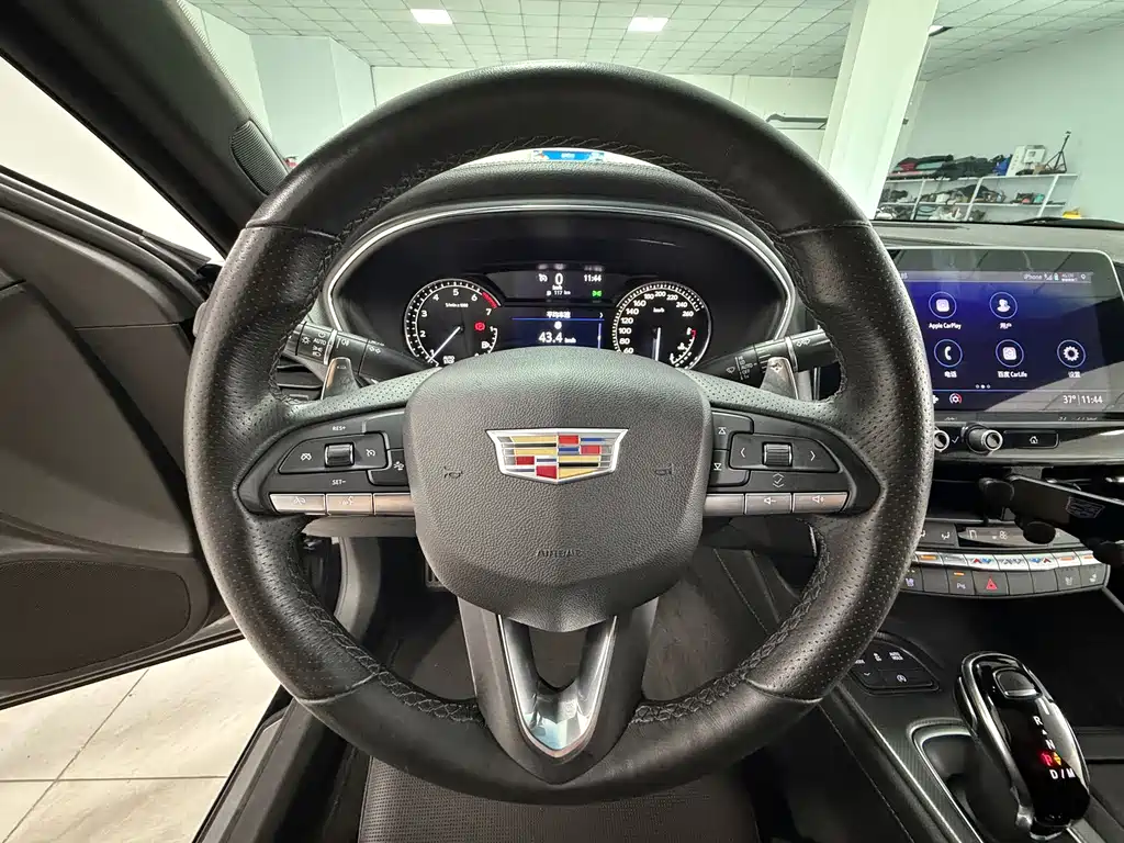 Cadillac CT5 — миниатюра 13