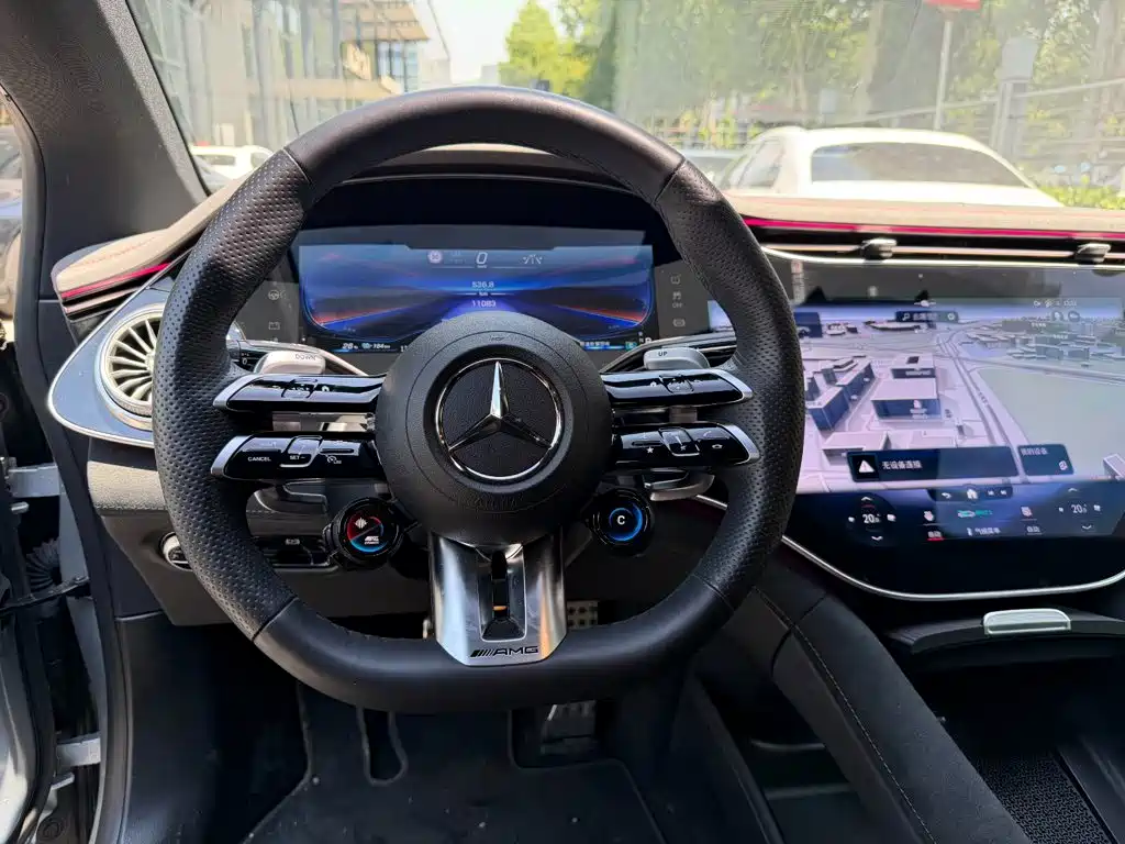 Mercedes-Benz EQE AMG — миниатюра 5