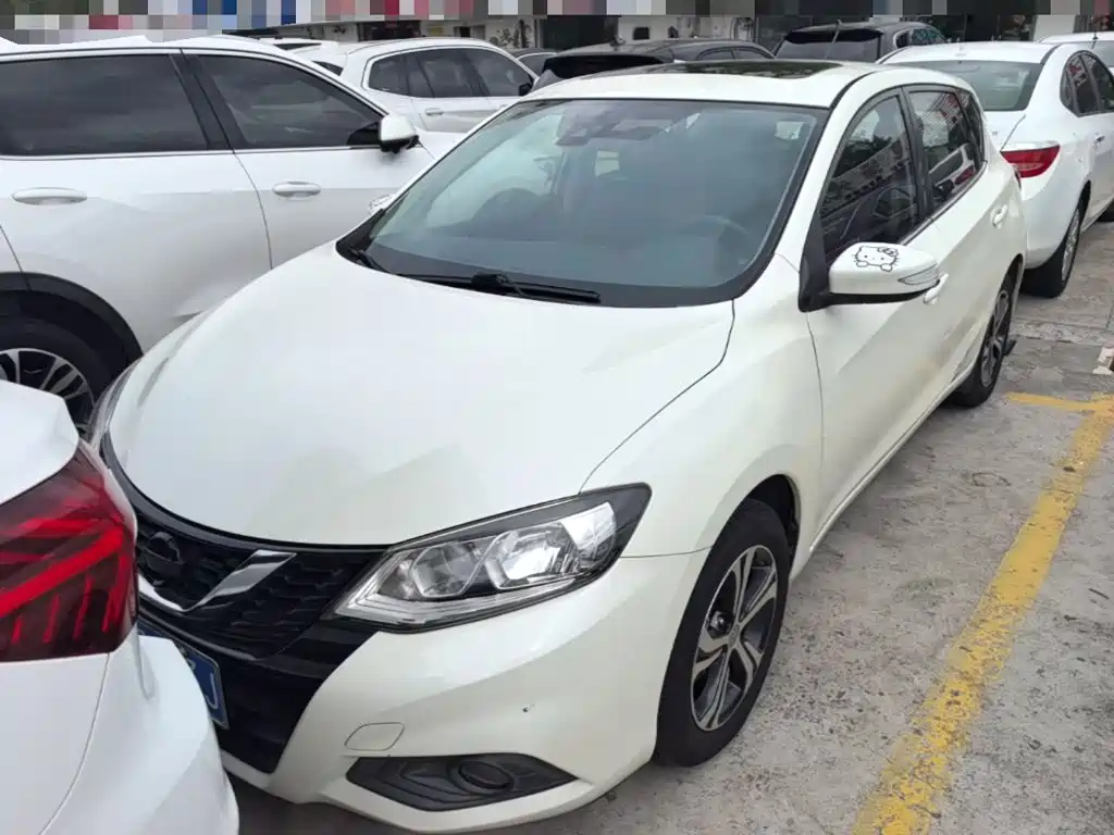 Nissan Tiida — миниатюра 3