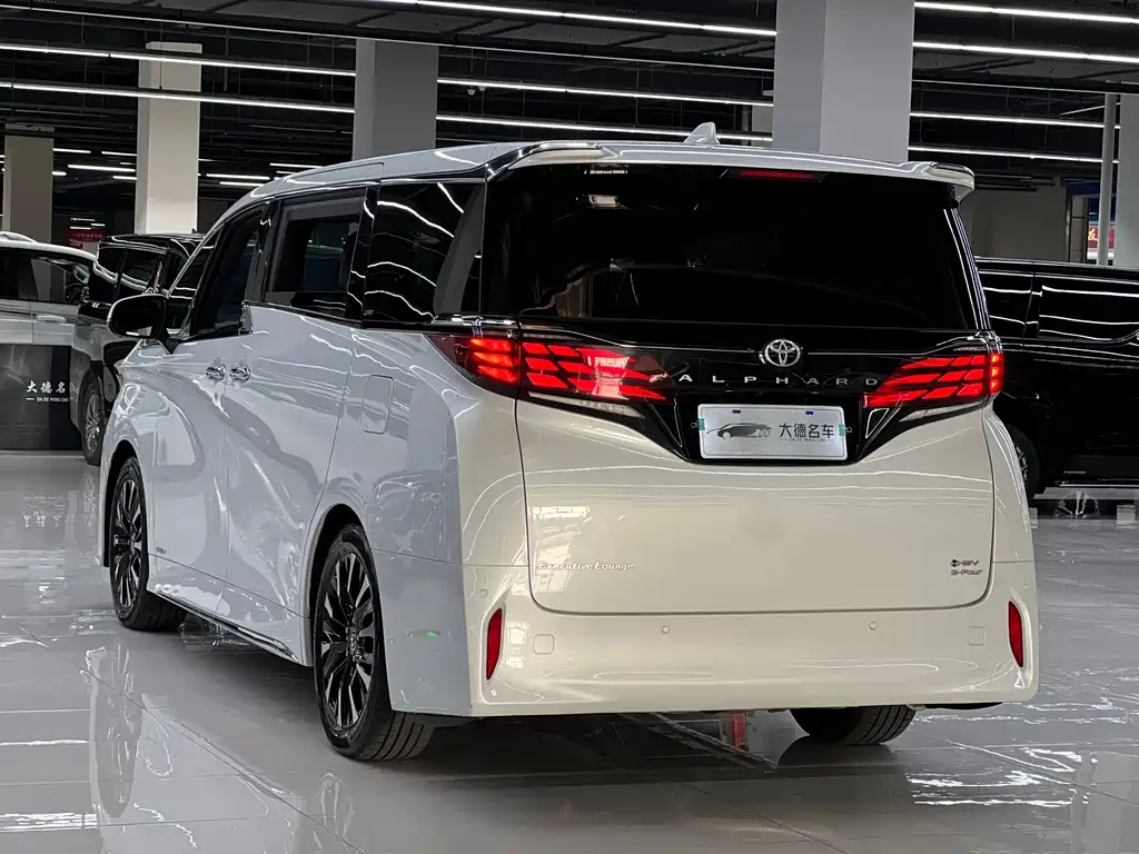 Toyota Alphard 2024 2.5L Premium