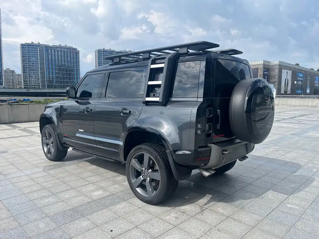 Land Rover Defender — миниатюра 4