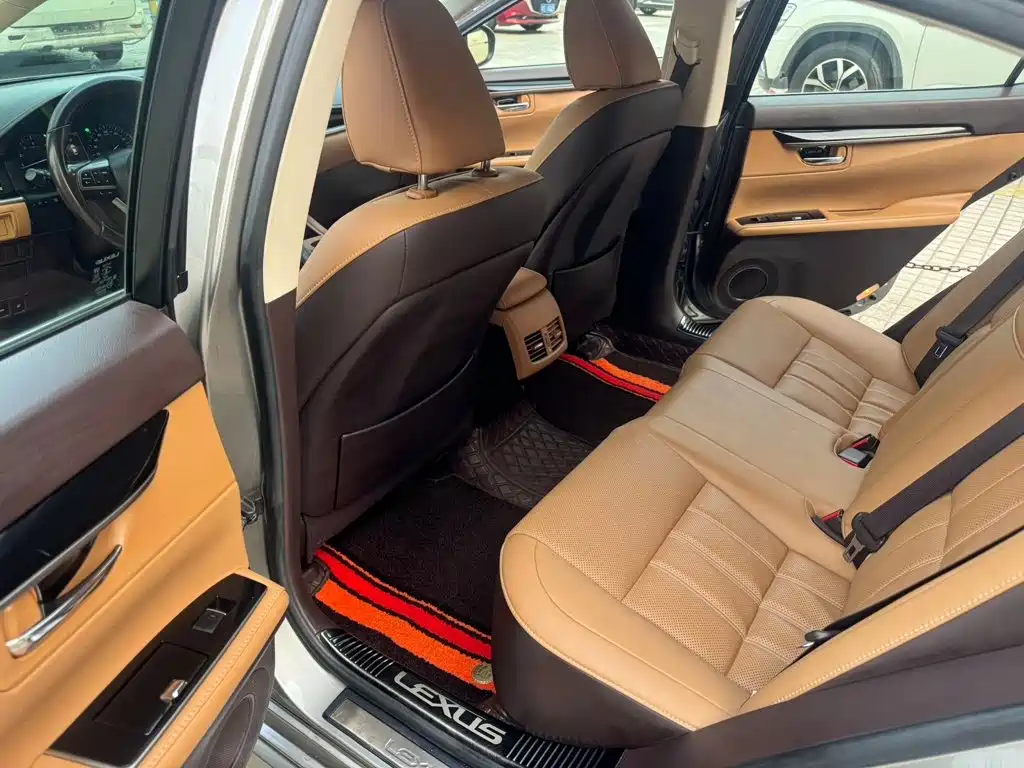 Lexus ES — миниатюра 8