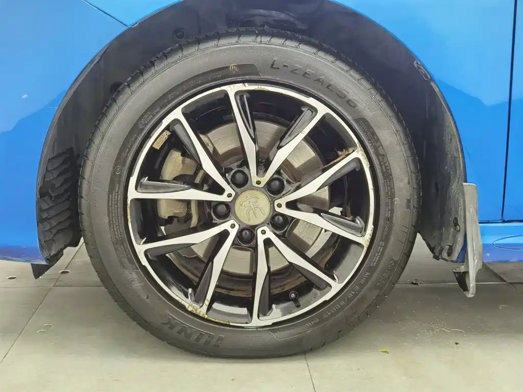 BYD MAX — миниатюра 17