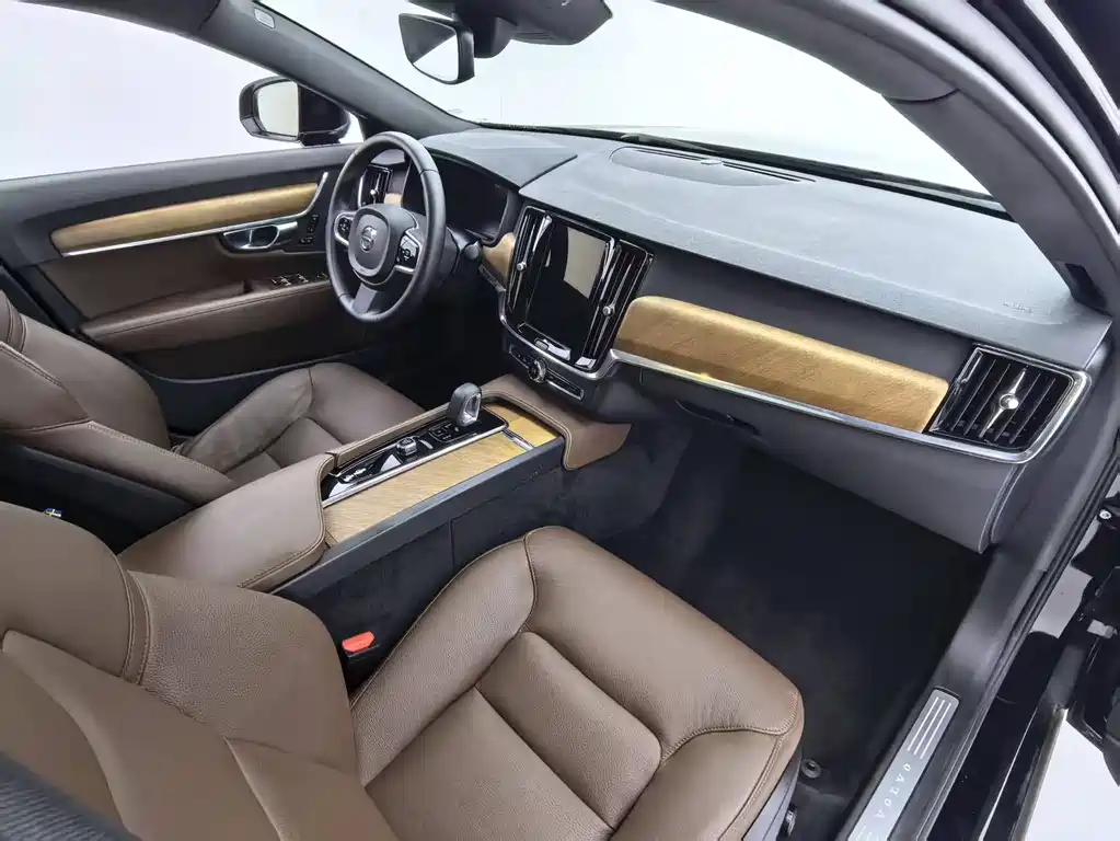 Volvo S90 — миниатюра 8