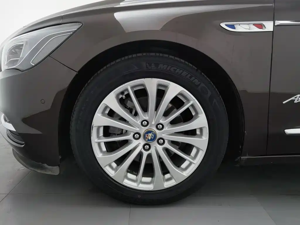 Buick LaCrosse — миниатюра 17