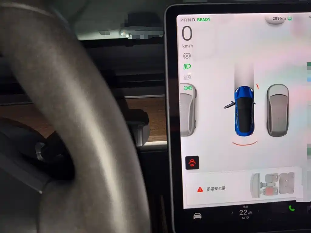 Tesla Model 3 — миниатюра 4