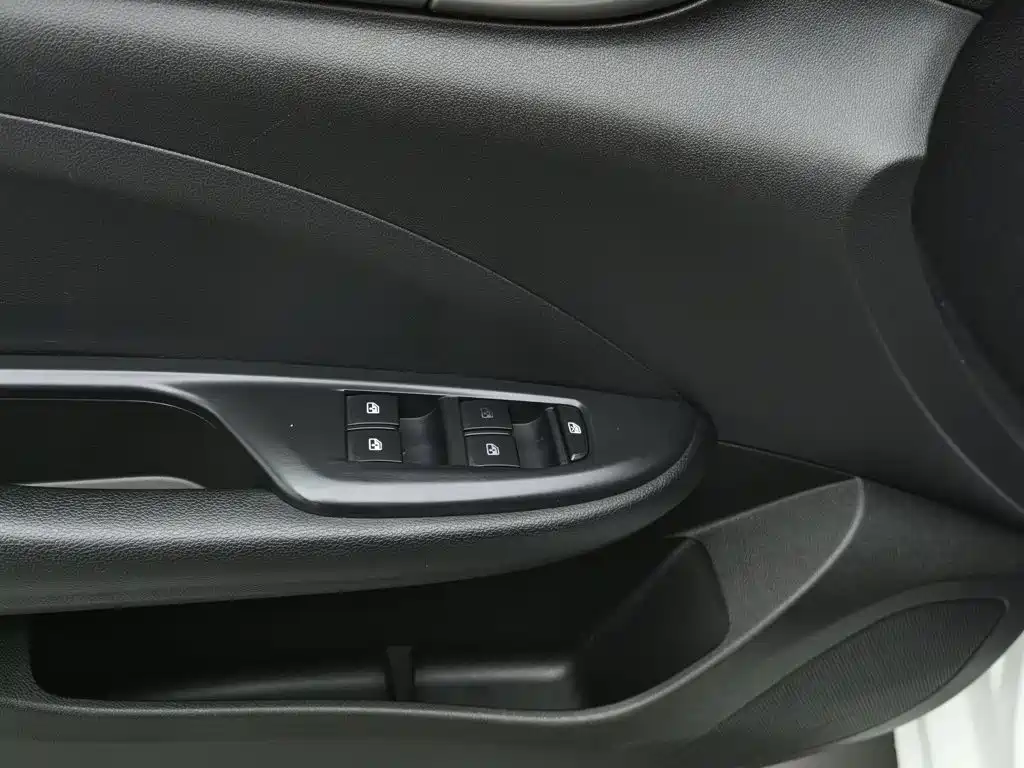 Buick Excelle — миниатюра 9
