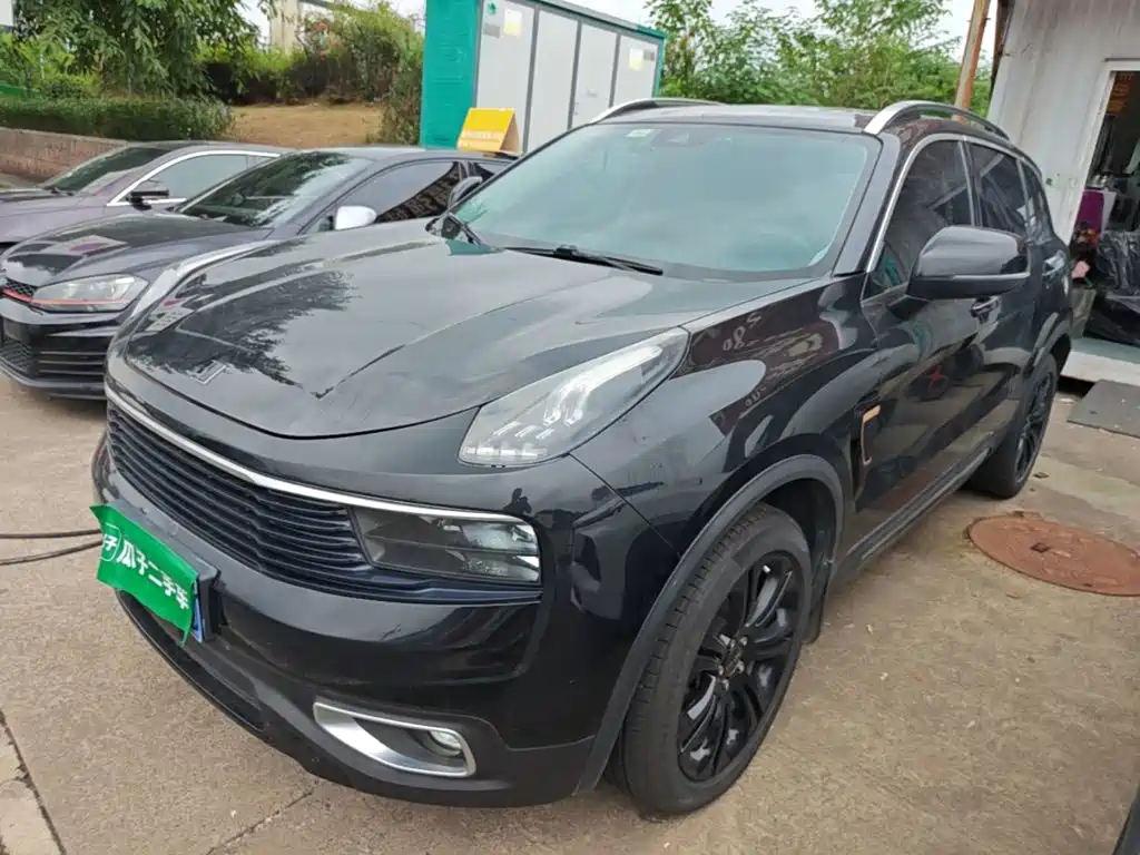 Lynk & Co 01 — миниатюра 2