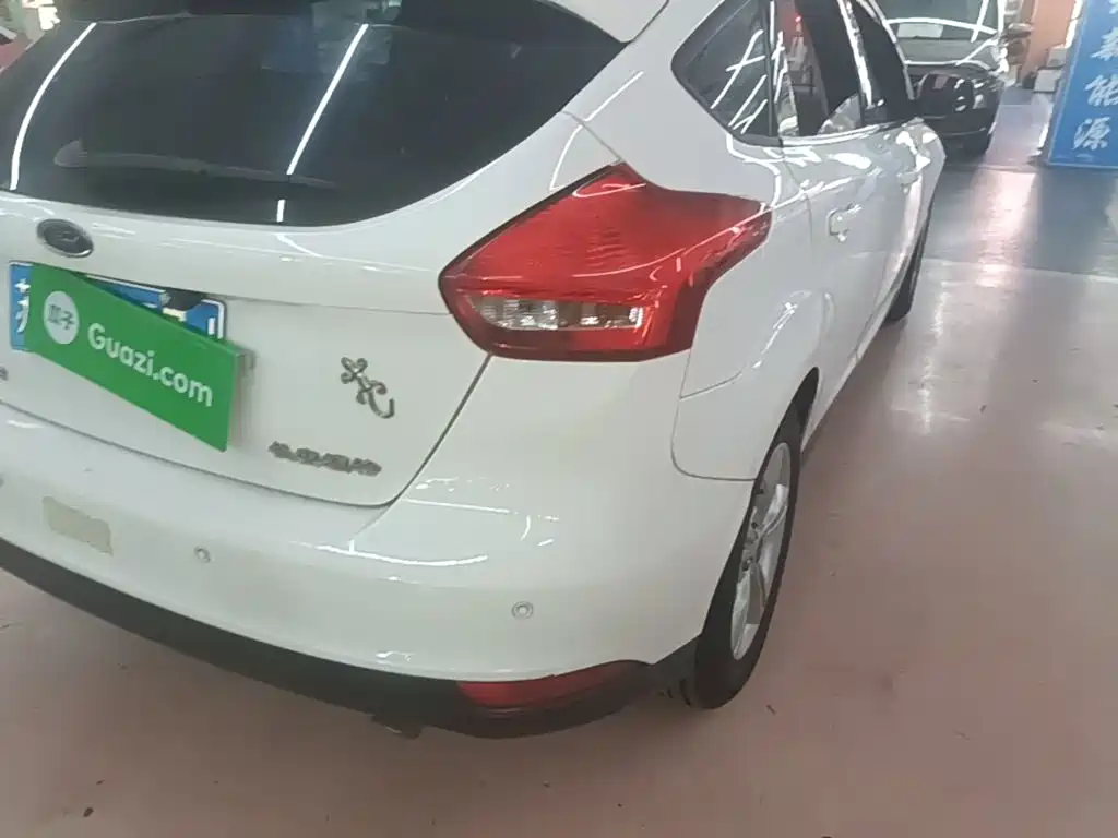 Ford Focus — миниатюра 8