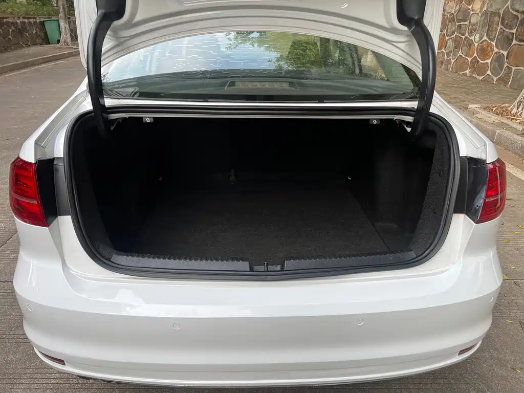 Volkswagen Sagitar — миниатюра 10