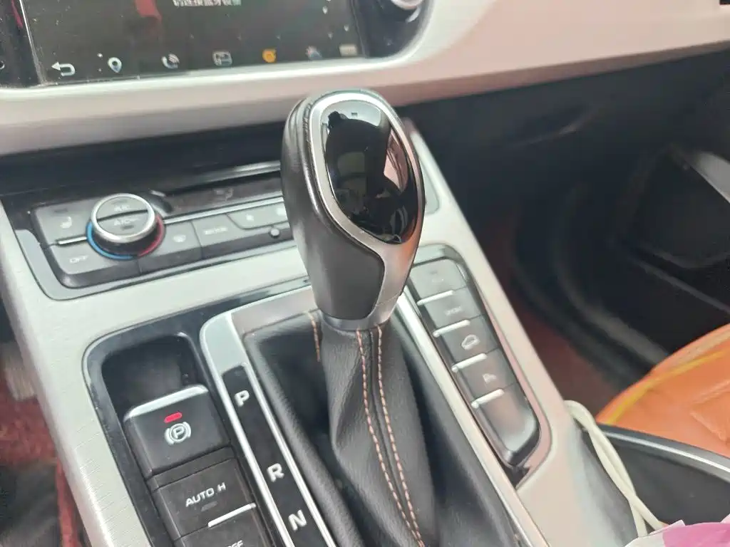 Geely Boyue — миниатюра 15