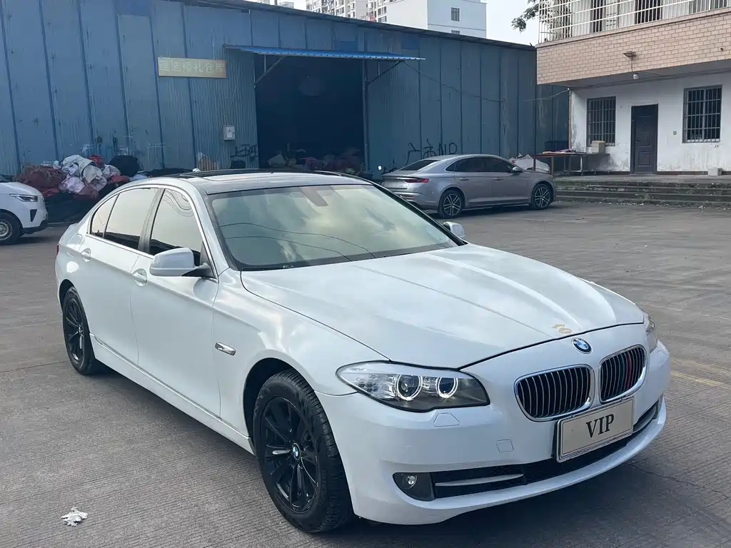 BMW 5 Series — миниатюра 3