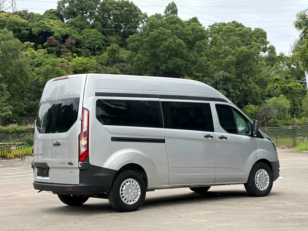 Ford Transit — миниатюра 12