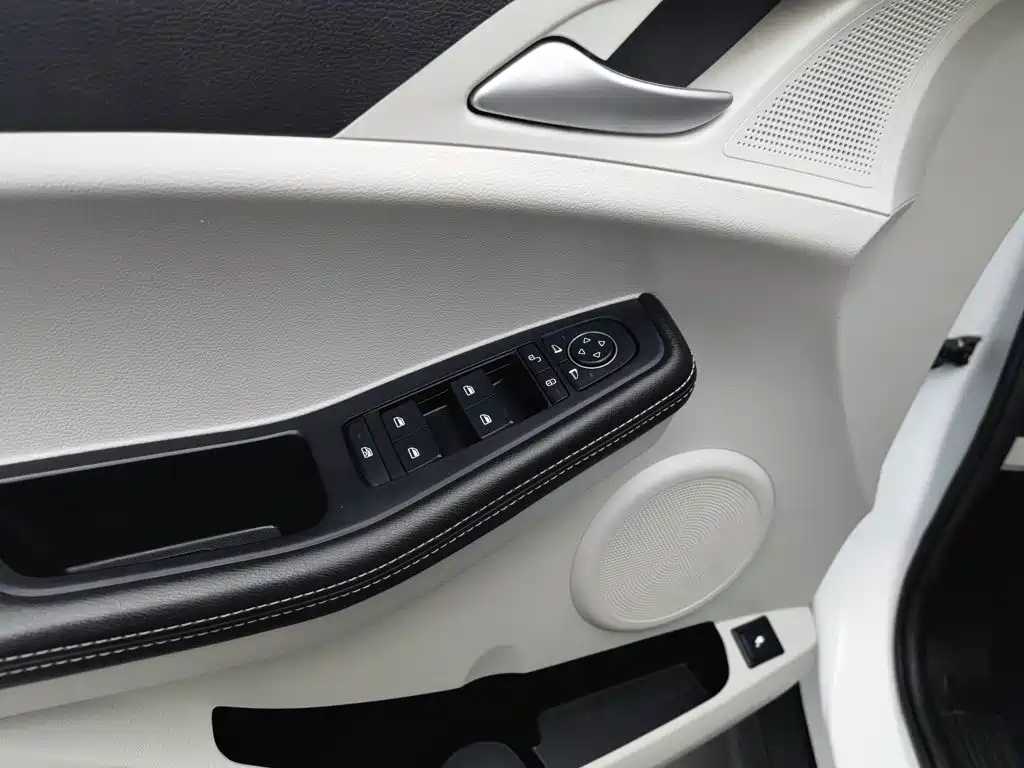 BYD Yuan Pro — миниатюра 9