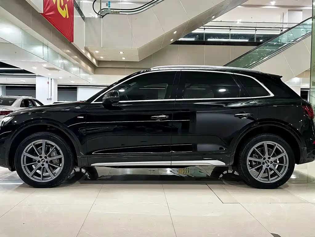 Audi Q5L — миниатюра 3