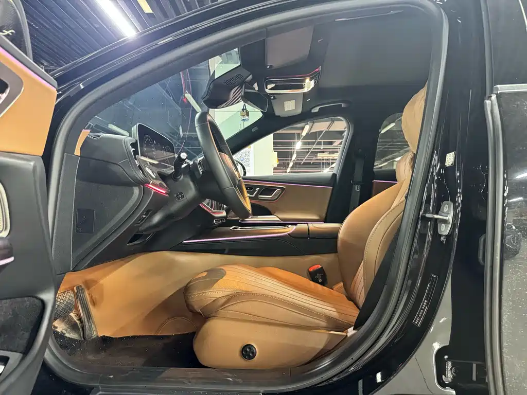Mercedes-Benz E-Class — миниатюра 4