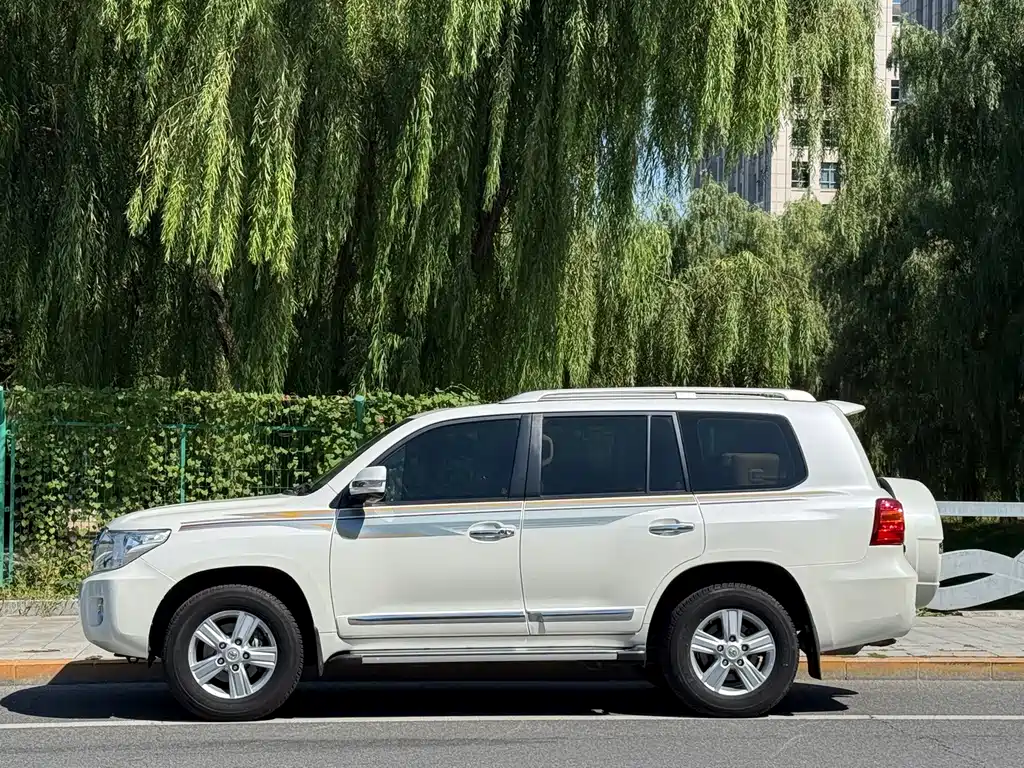 Toyota Land Cruiser — миниатюра 4