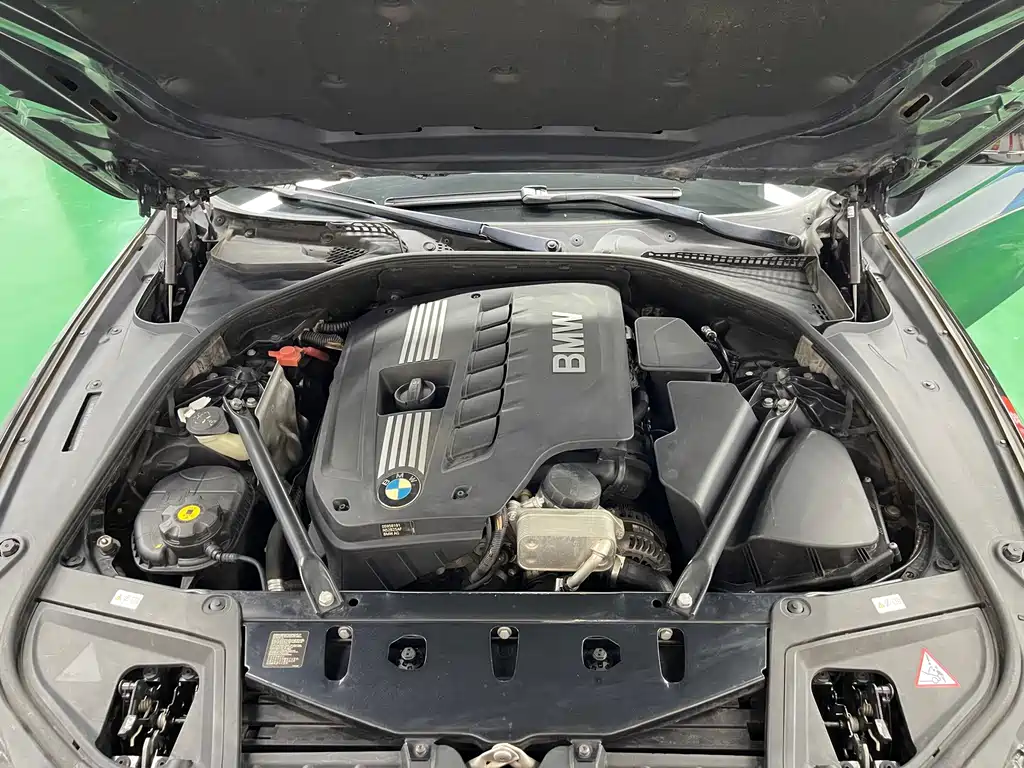 BMW 5 Series — миниатюра 29