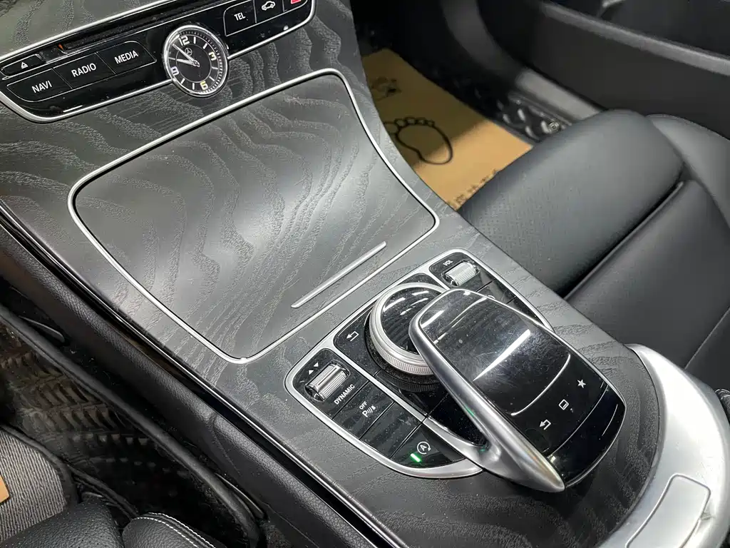 Mercedes-Benz C-Class — миниатюра 17