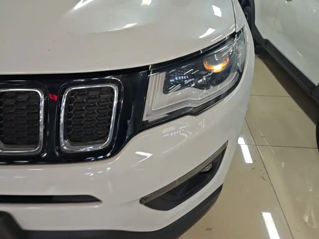 Jeep Compass — миниатюра 24