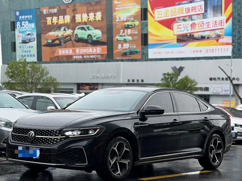 Volkswagen Passat 2024