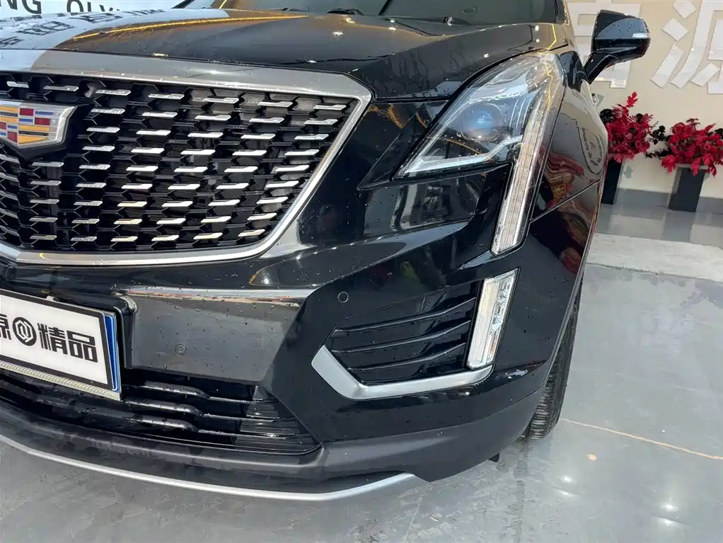 CADILLAC XT5