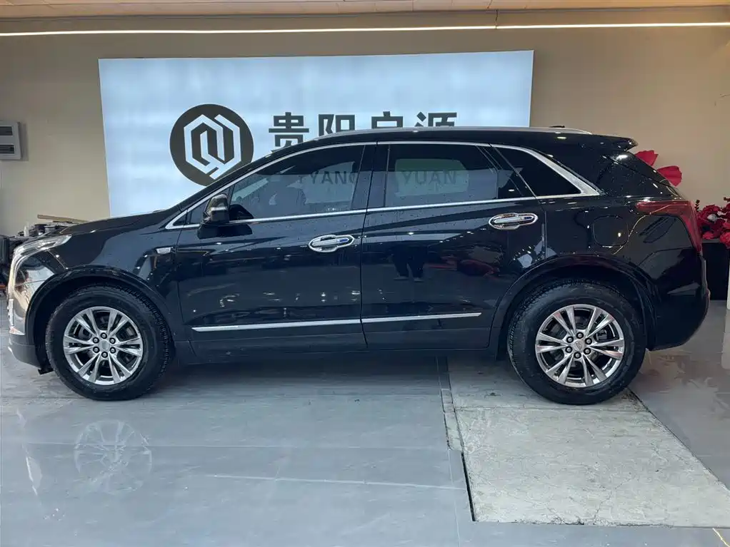CADILLAC XT5