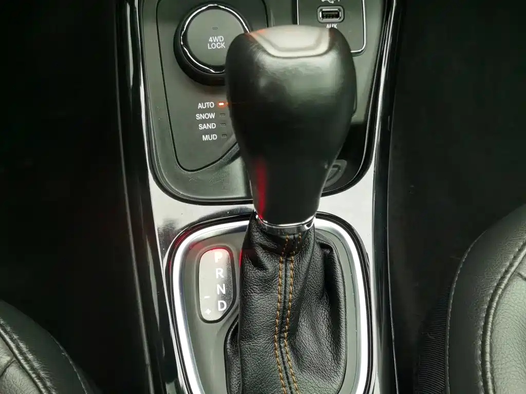 Jeep Compass — миниатюра 13
