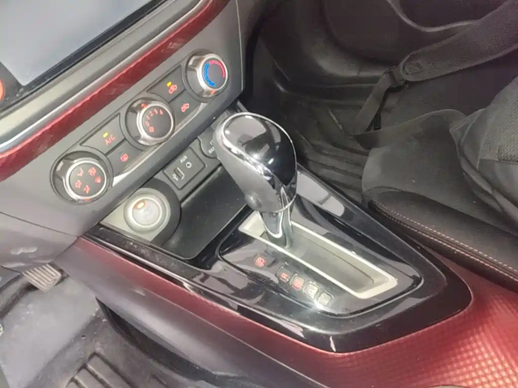Nissan Bluebird — миниатюра 14