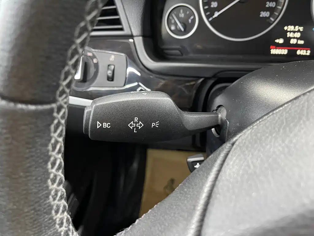 BMW 5 Series — миниатюра 16