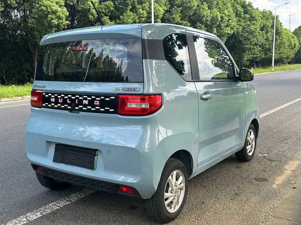 Wuling MINIEV — миниатюра 10