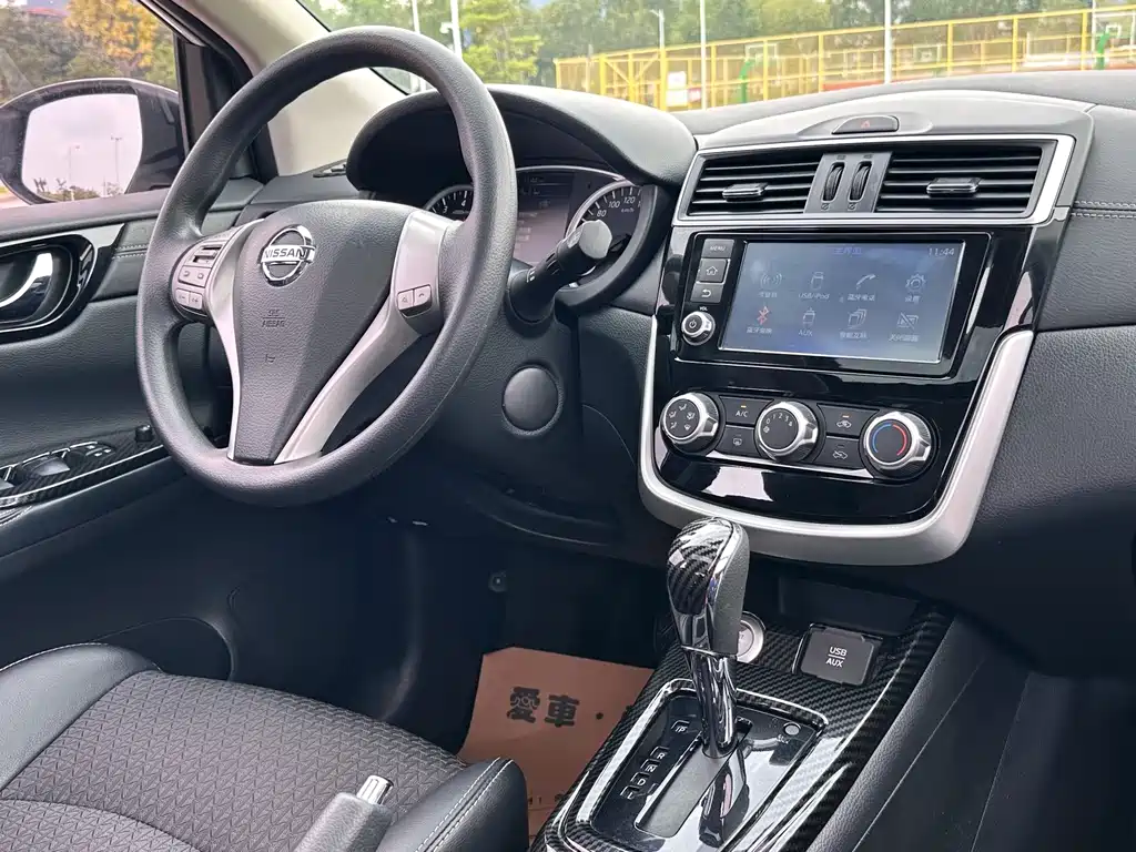 Nissan Tiida — миниатюра 20