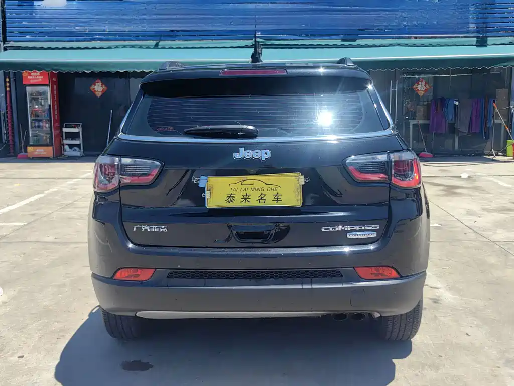 Jeep Compass — миниатюра 8