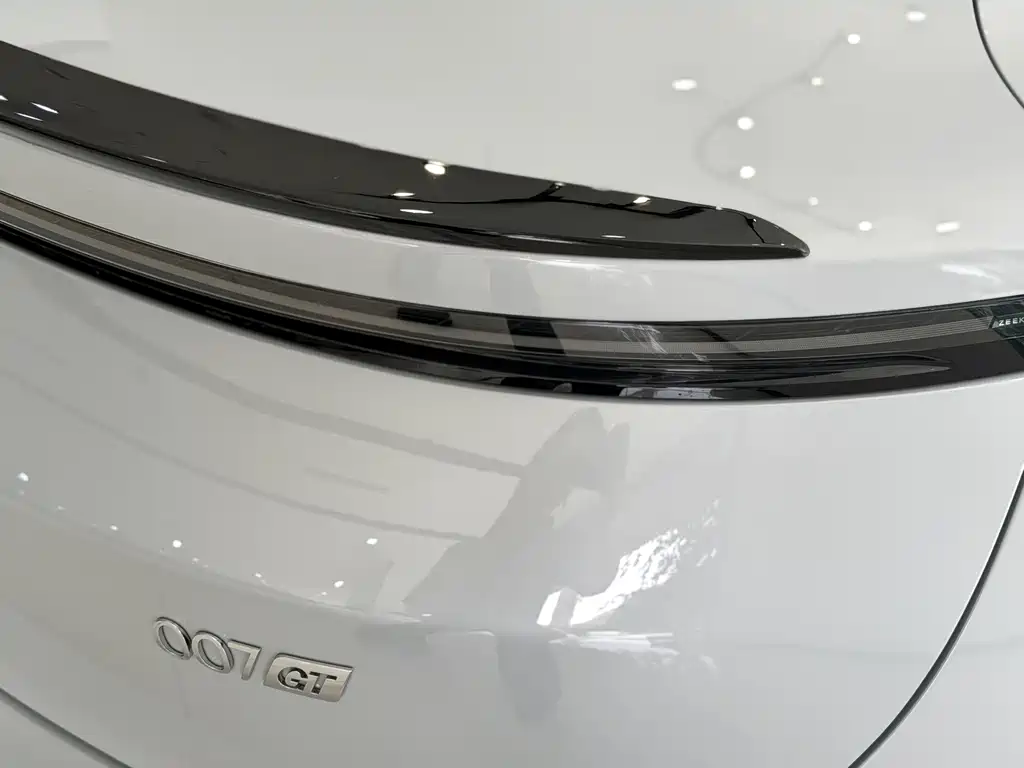 Zeekr 007GT — миниатюра 20