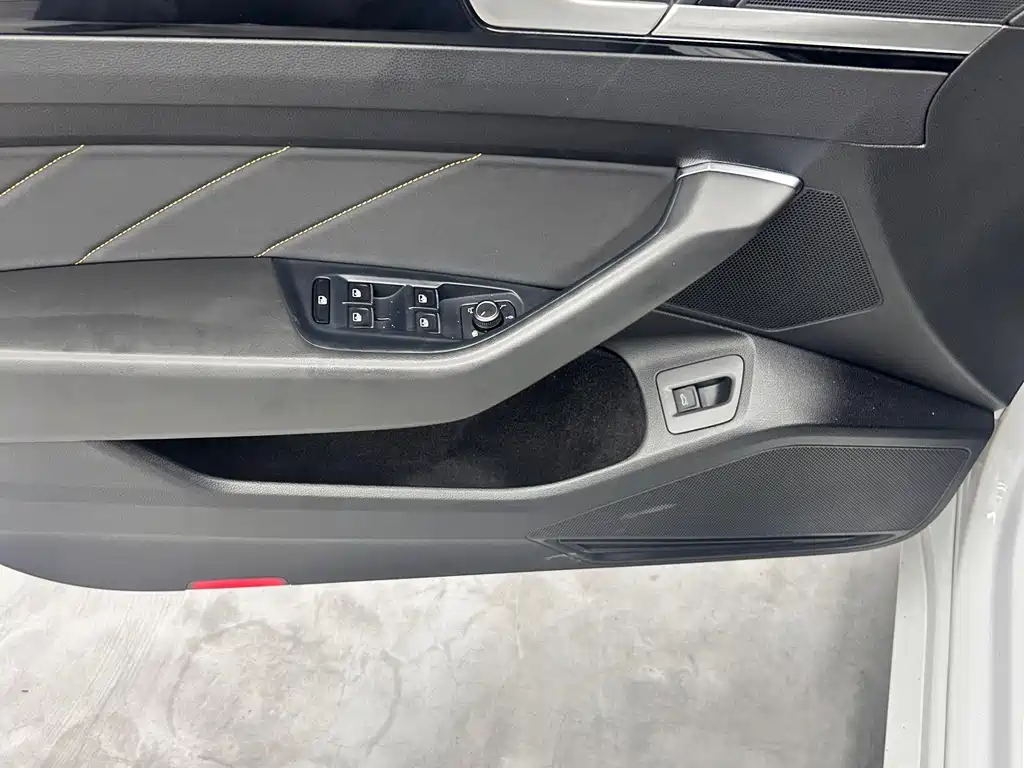 Volkswagen CC — миниатюра 12
