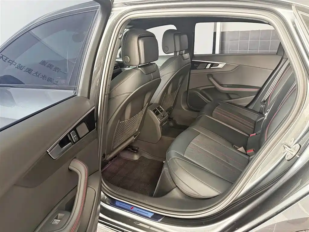 Audi A4L — миниатюра 8