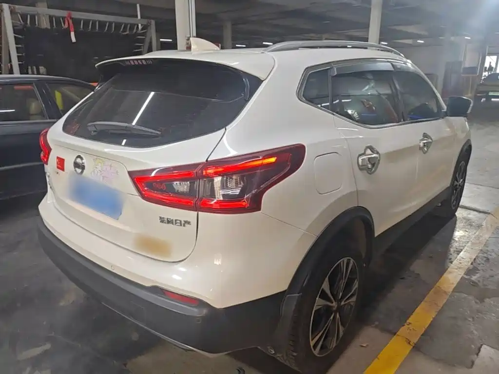 Nissan Qashqai — миниатюра 7