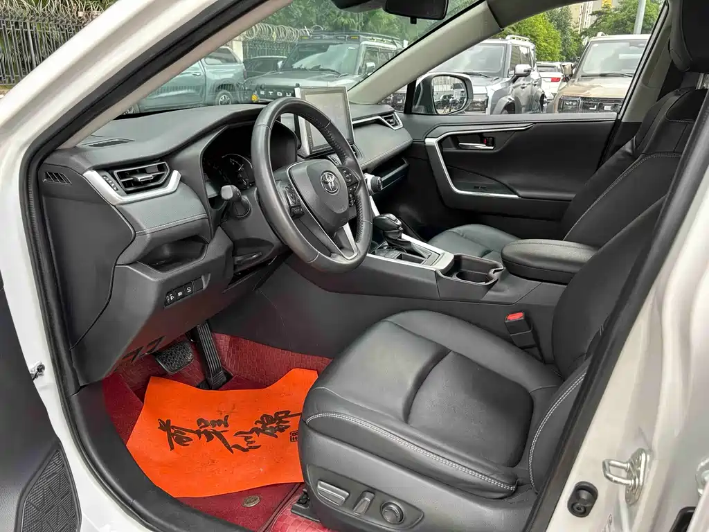 Toyota RAV4 — миниатюра 16