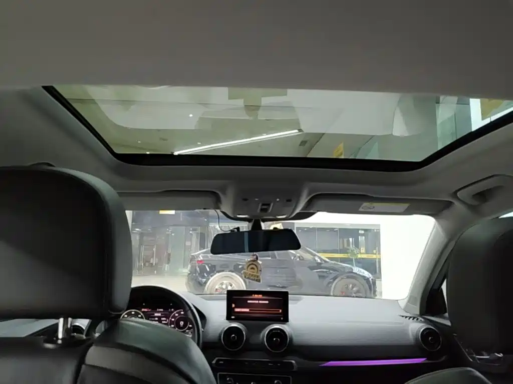 Audi Q2L e-tron — миниатюра 18