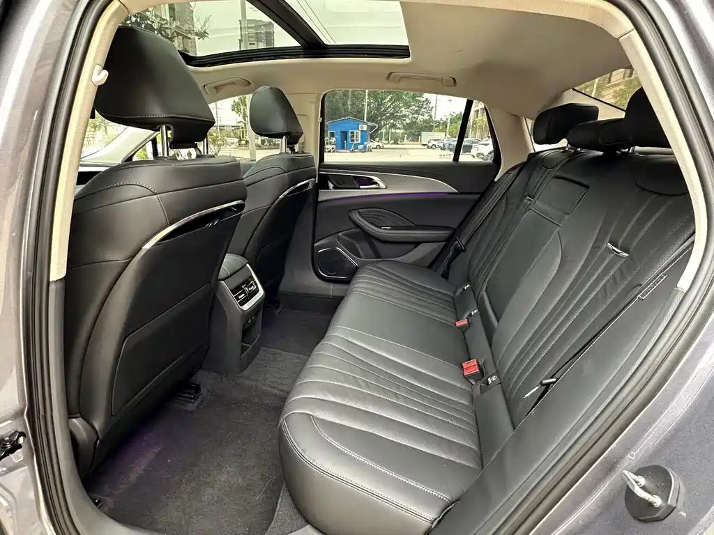 Hongqi Hongqi H5 — миниатюра 4