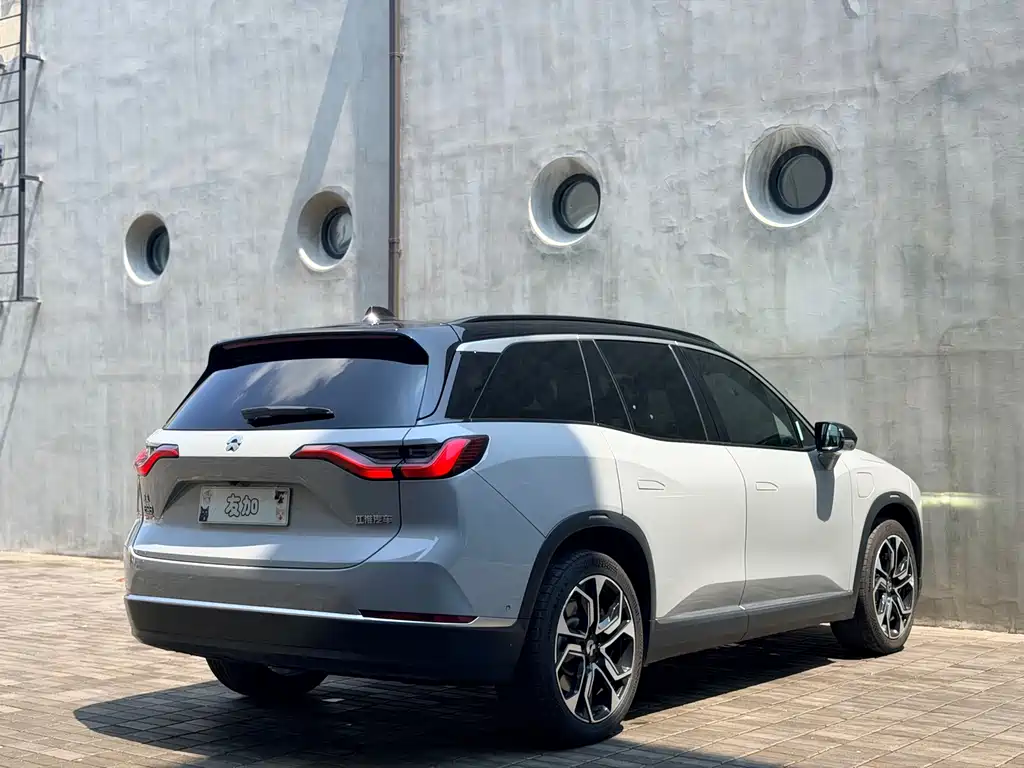 NIO ES8 — миниатюра 5