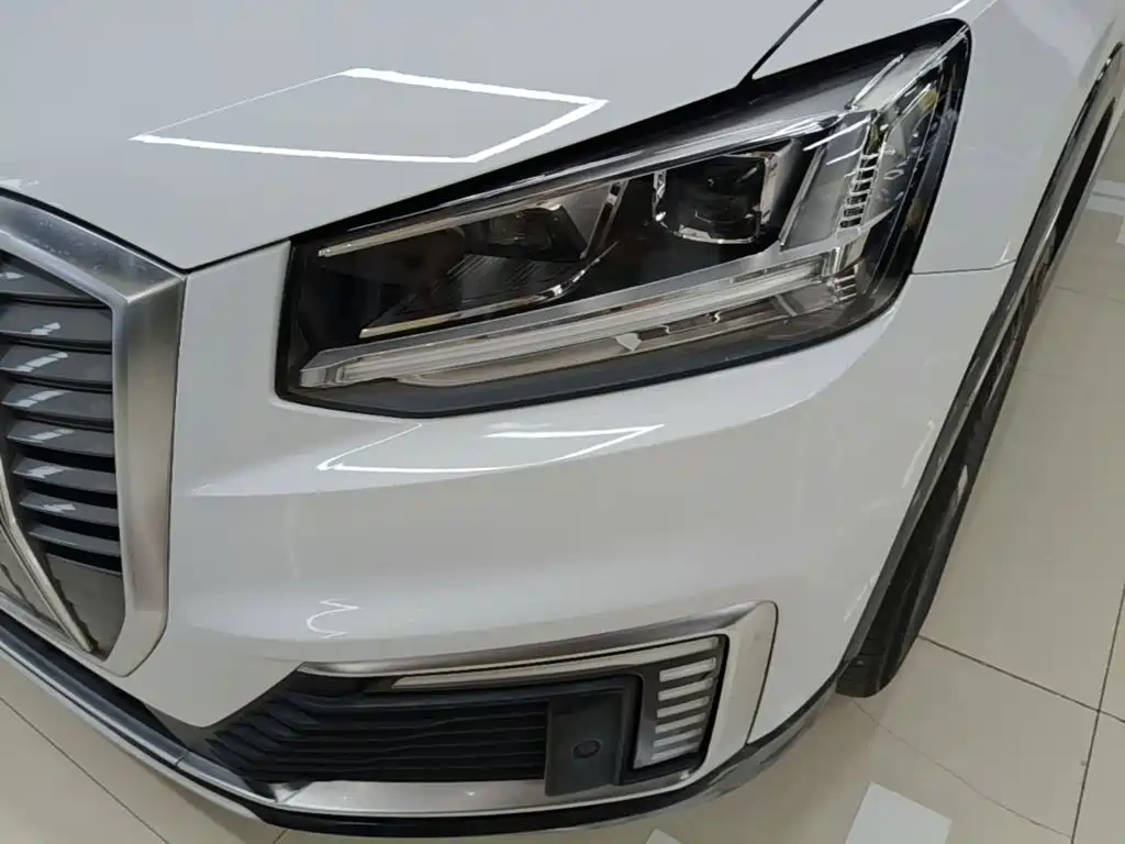 Audi Q2L e-tron — миниатюра 24