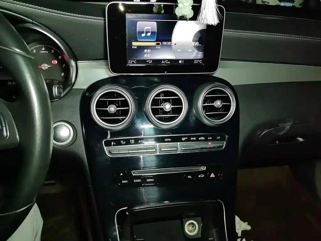 Mercedes-Benz GLC — миниатюра 9